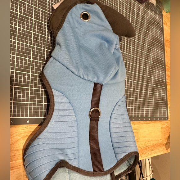 Top Paw Shark Dog Harness, size medium - Picture 3 of 7